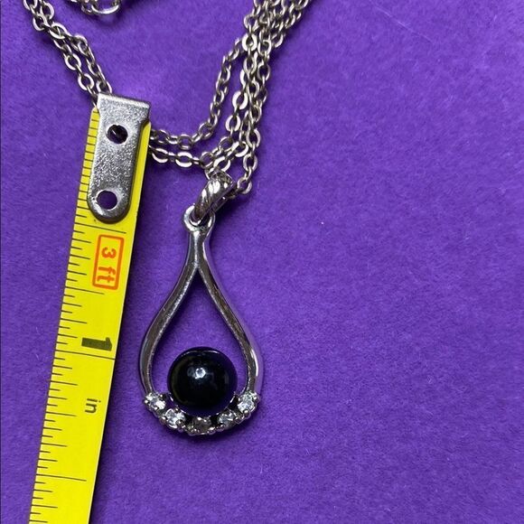 💛 Classic White Gold Plated Teardrop Crystal Necklace - Picture 3 of 3